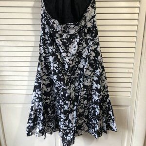 Liz Clairborne Villager Black and White lined dress, size 12